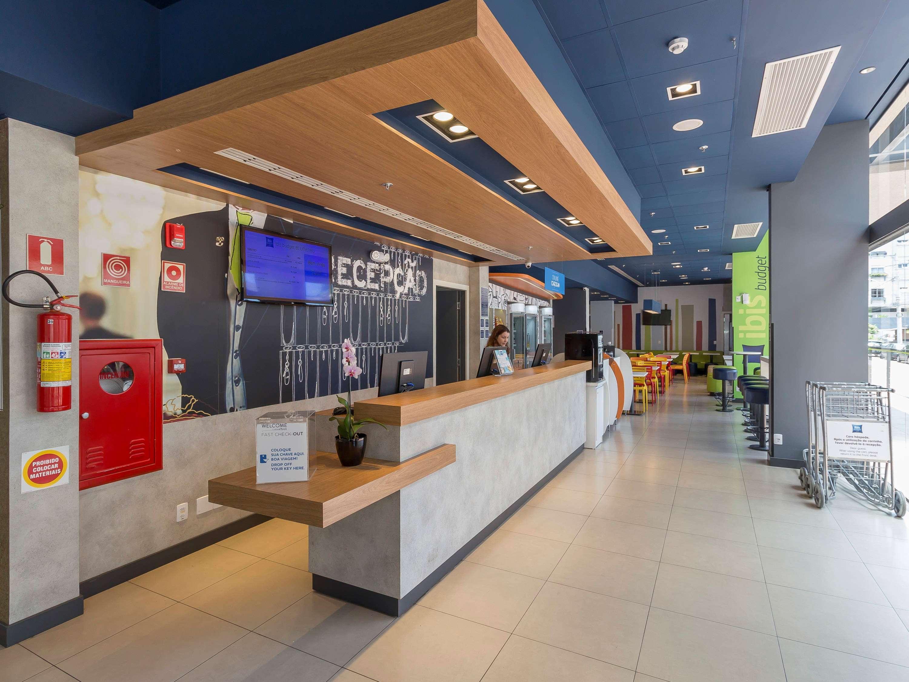 Ibis Budget Blumenau Eksteriør bilde