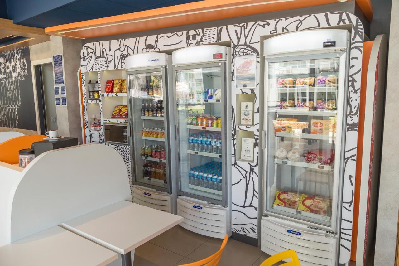 Ibis Budget Blumenau Eksteriør bilde